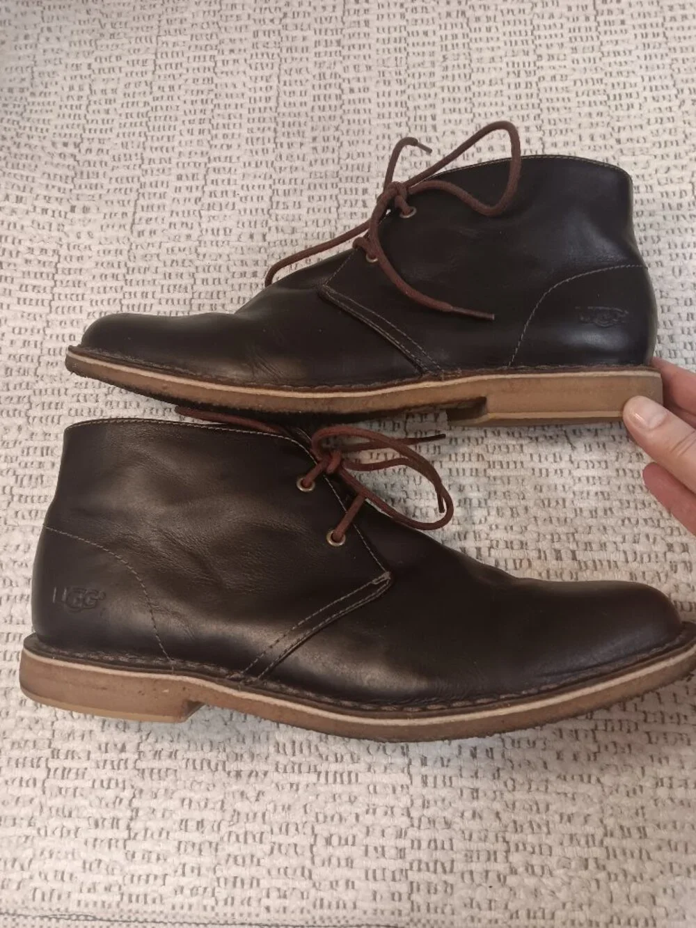 READ! UGG Australia men's 'Leighton' Leather Gum Sole Desert Chukka Boots ~11.5